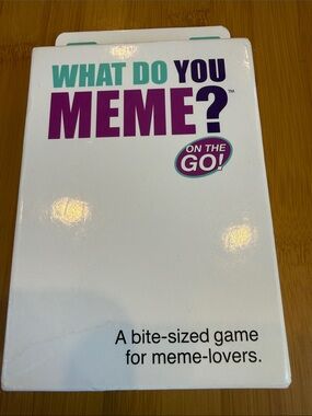 On The Go! Travel Card Game — What do You Meme?